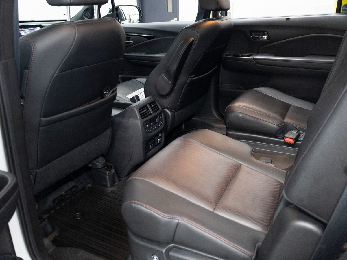 2021 Honda Pilot Black Edition