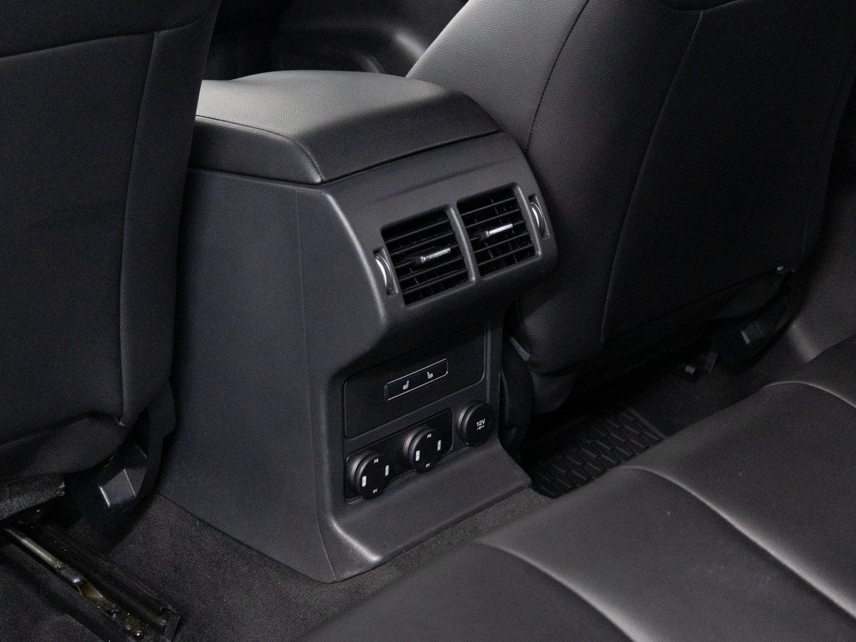 2018 Jaguar F-PACE 25t Premium