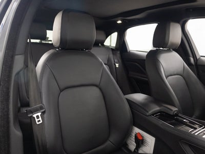2018 Jaguar F-PACE 25t Premium