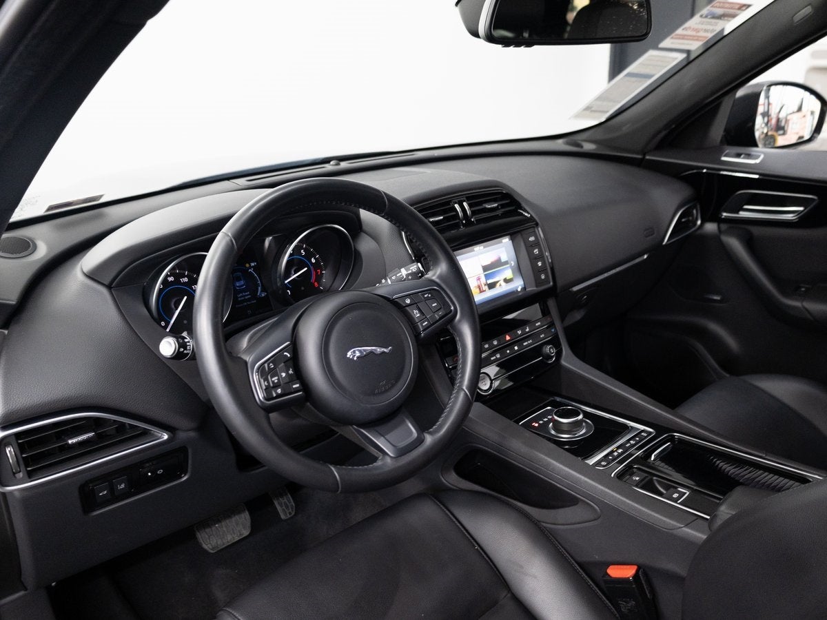 2018 Jaguar F-PACE 25t Premium