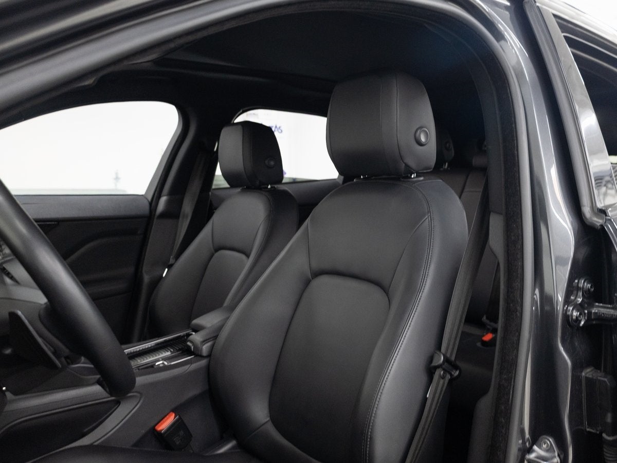 2018 Jaguar F-PACE 25t Premium