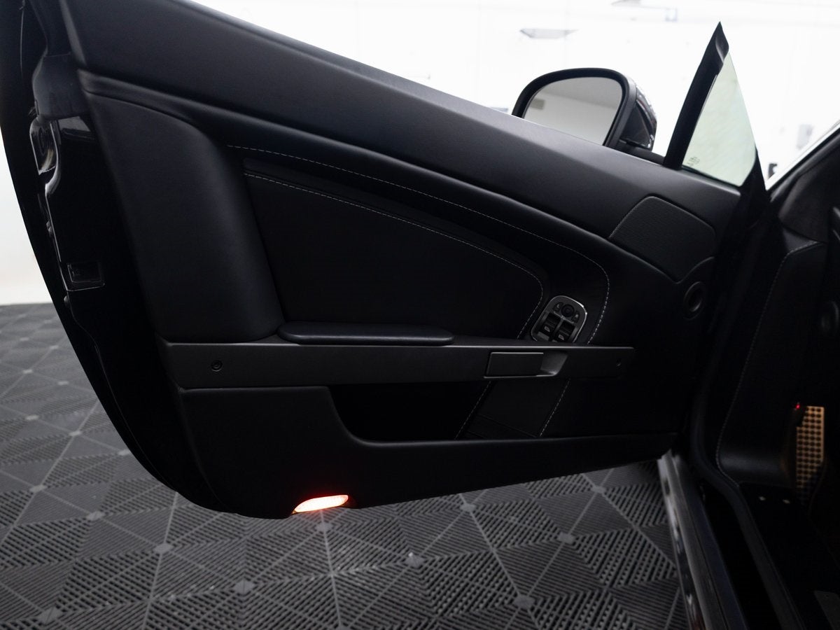 2014 Aston Martin V8 Vantage Base