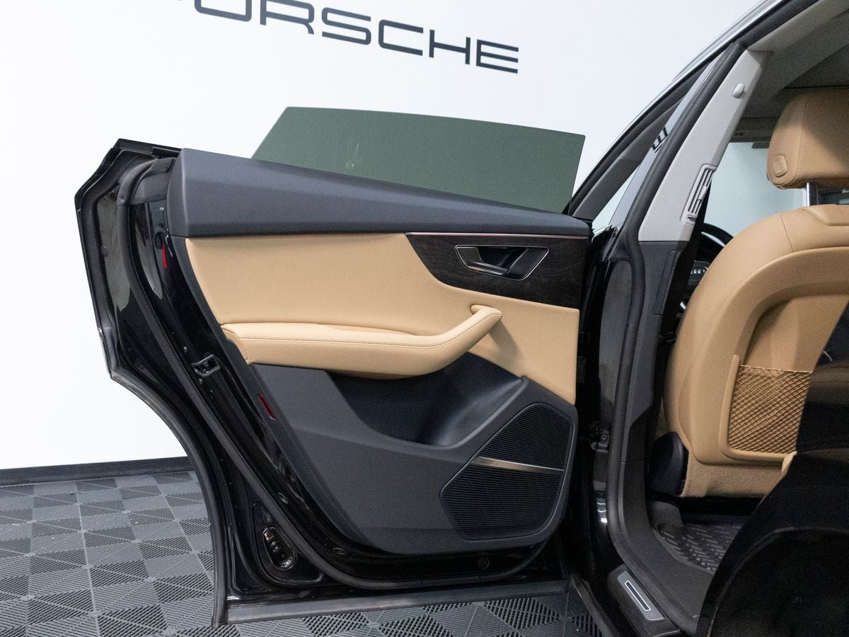 2023 Audi Q8 55 Premium Plus quattro