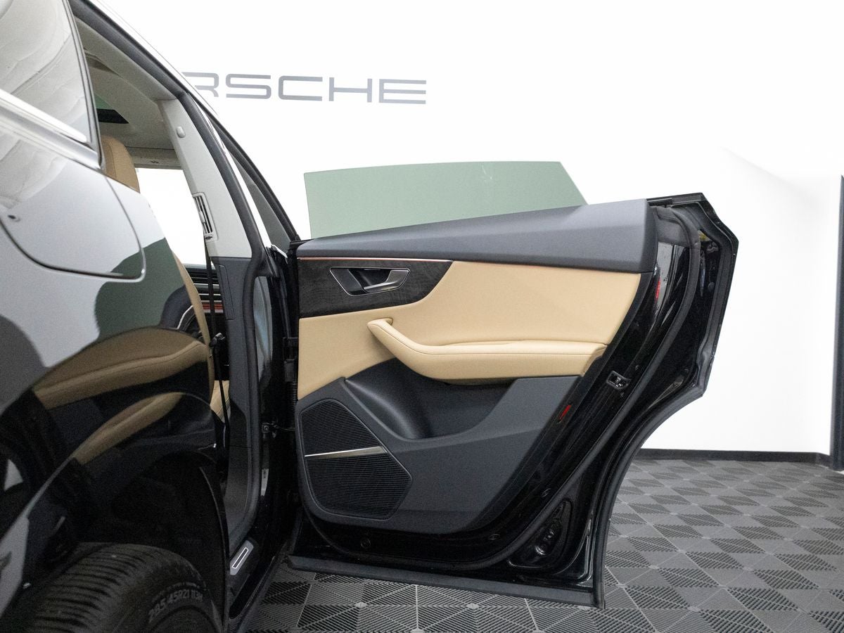 2023 Audi Q8 55 Premium Plus quattro
