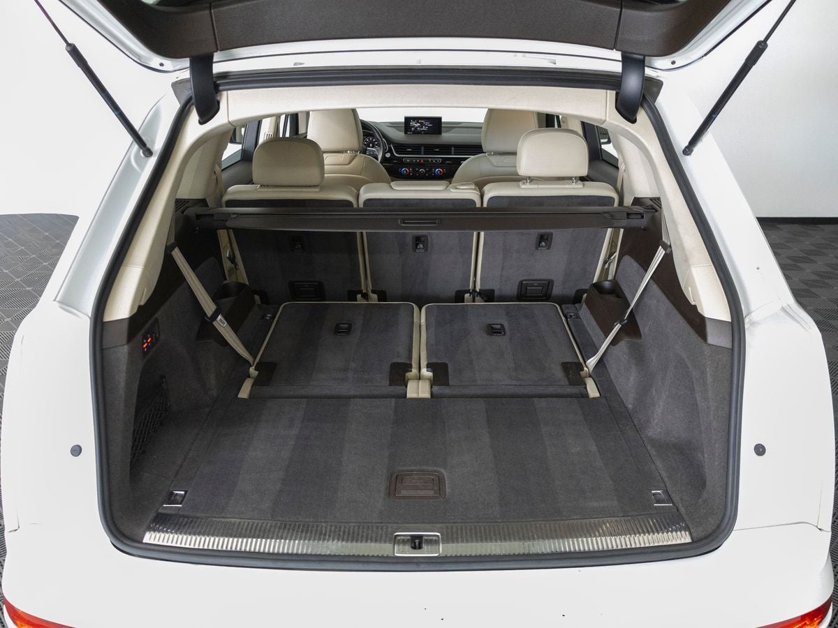 2019 Audi Q7 55 Premium Plus quattro