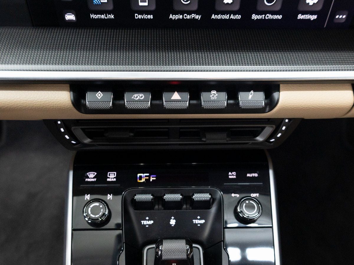 2022 Porsche 911 Carrera