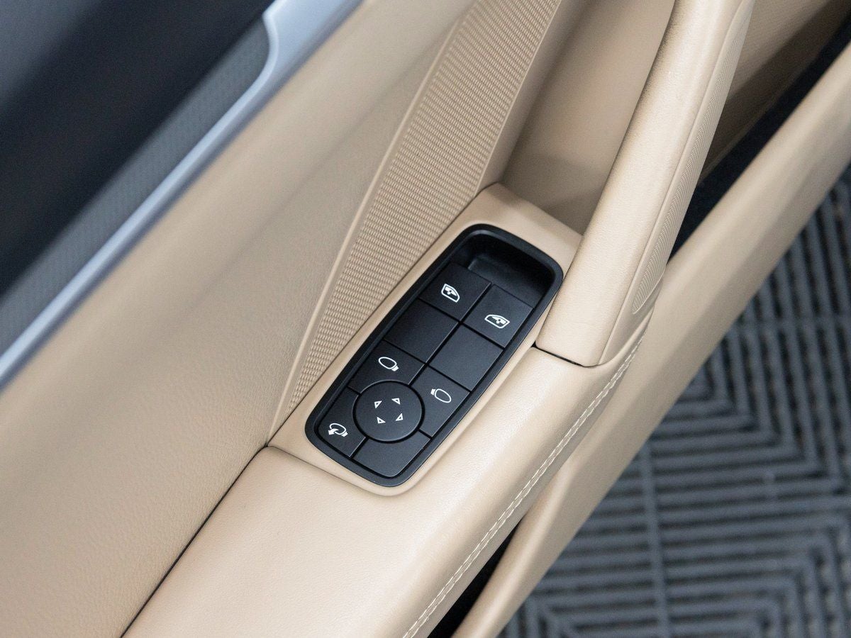 2022 Porsche 911 Carrera