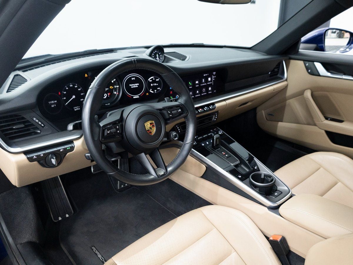 2022 Porsche 911 Carrera