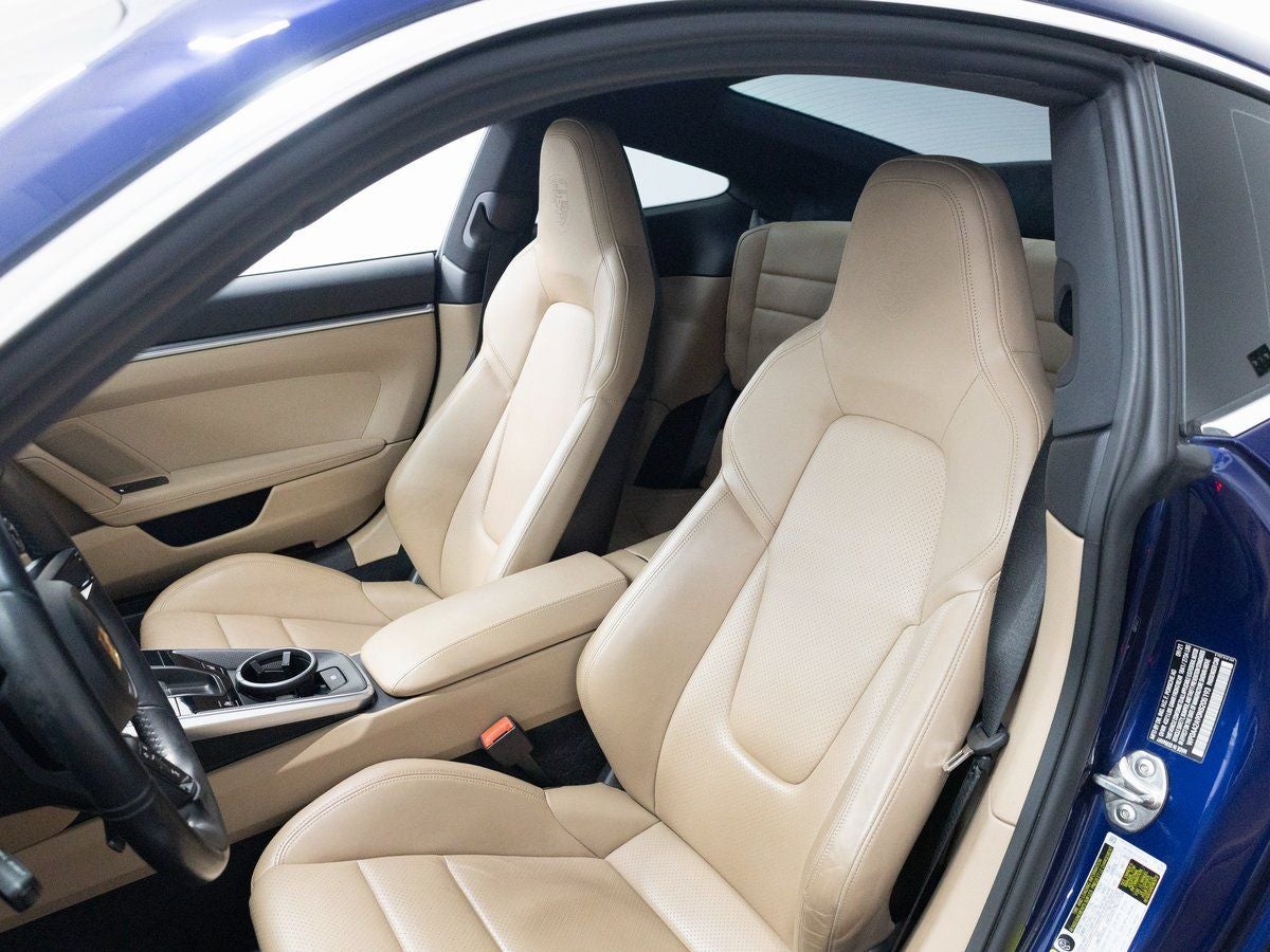 2022 Porsche 911 Carrera