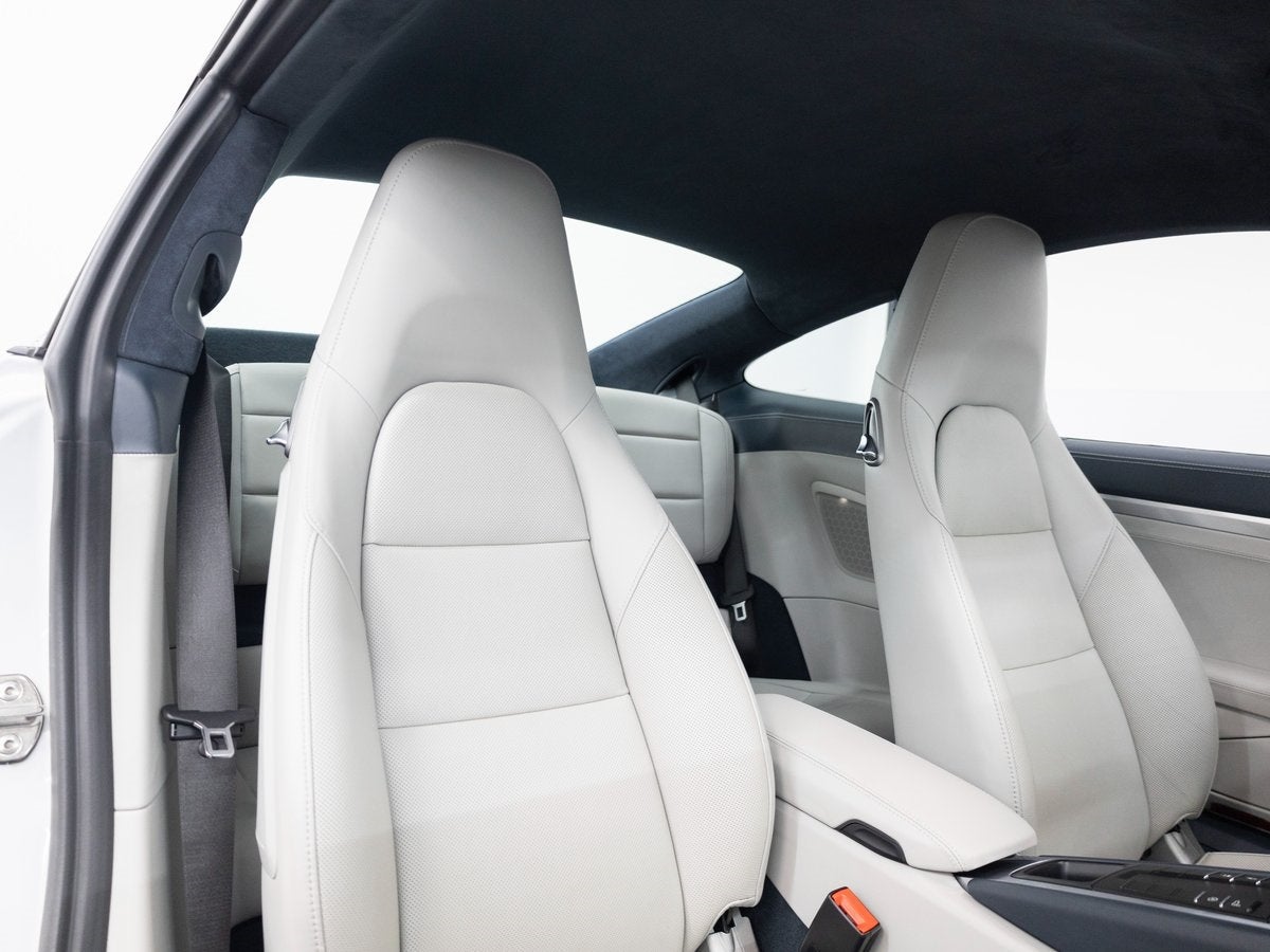 2018 Porsche 911 Carrera