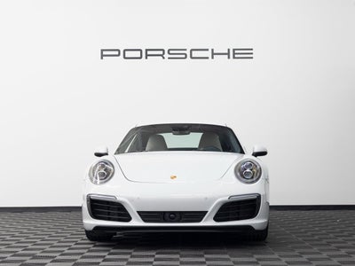 2018 Porsche 911 Carrera