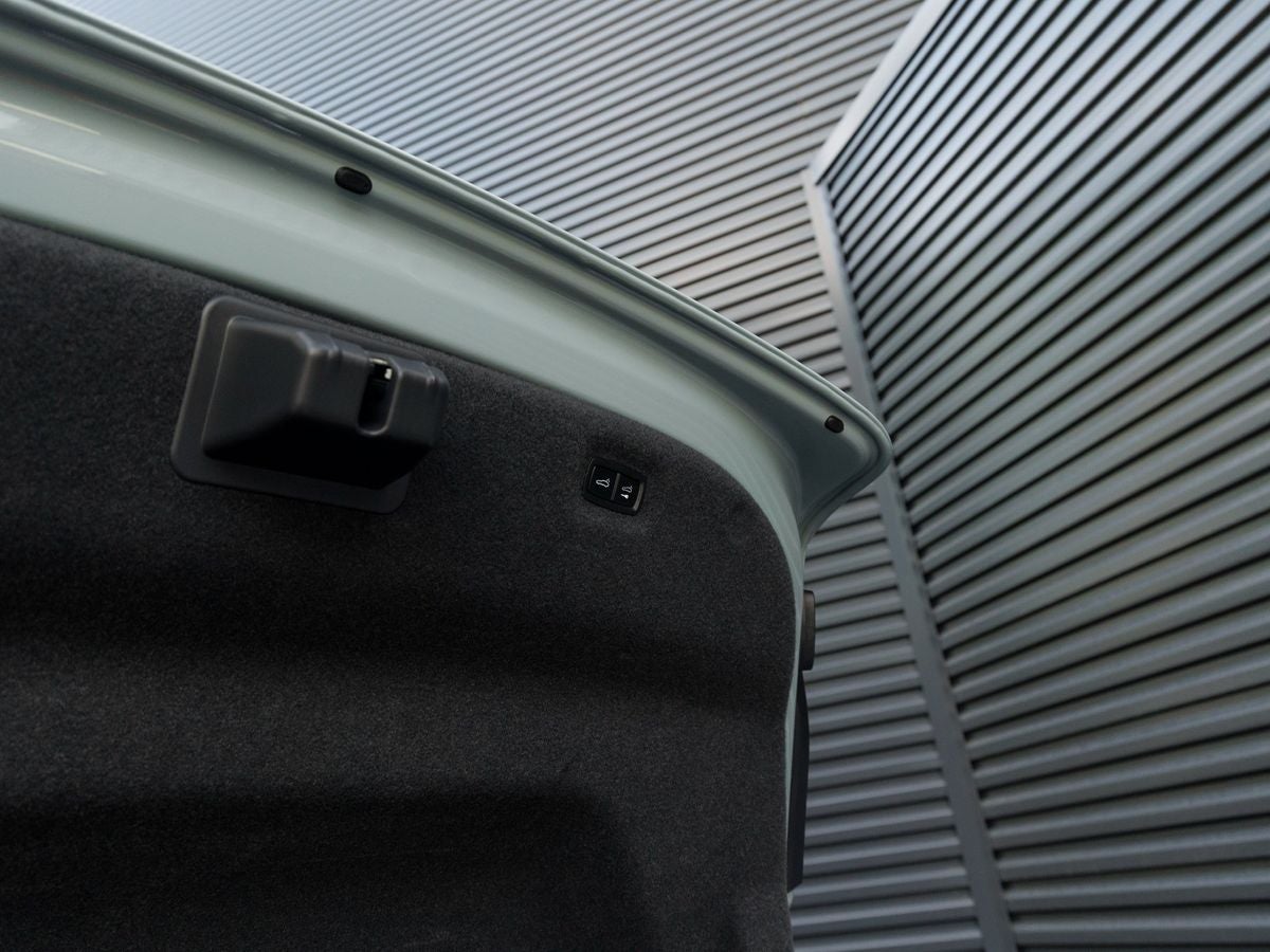 2025 Porsche Taycan 4