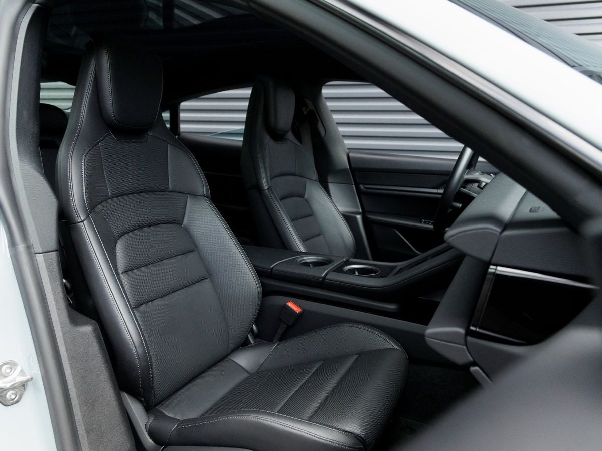 2025 Porsche Taycan 4