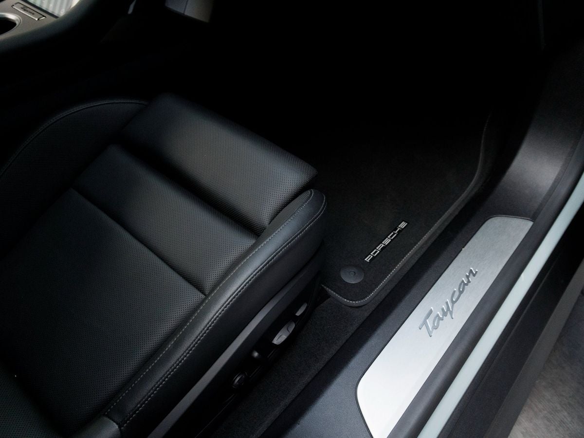 2025 Porsche Taycan 4