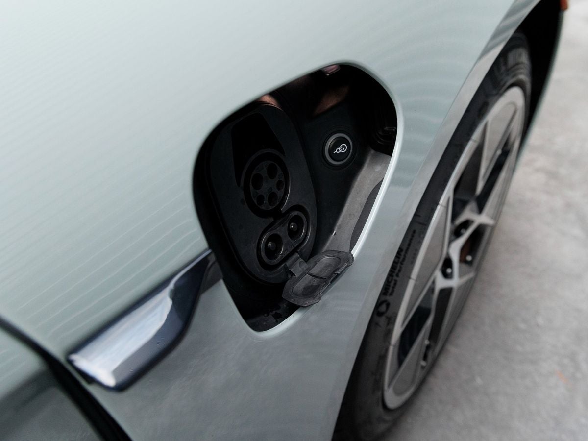 2025 Porsche Taycan 4