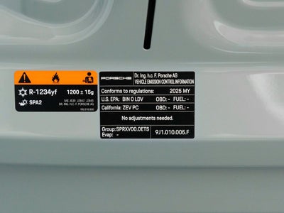 2025 Porsche Taycan 4