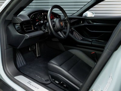 2025 Porsche Taycan 4