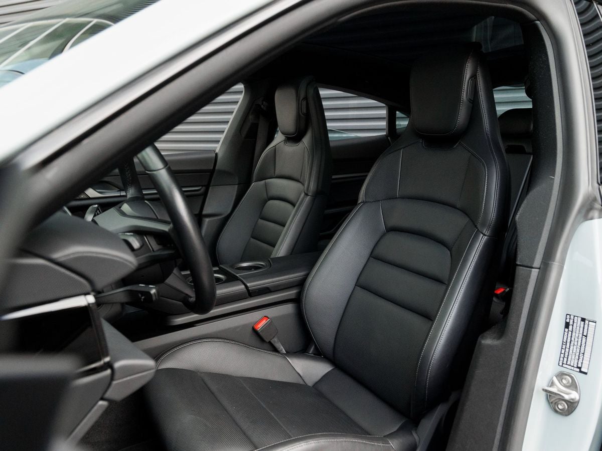 2025 Porsche Taycan 4