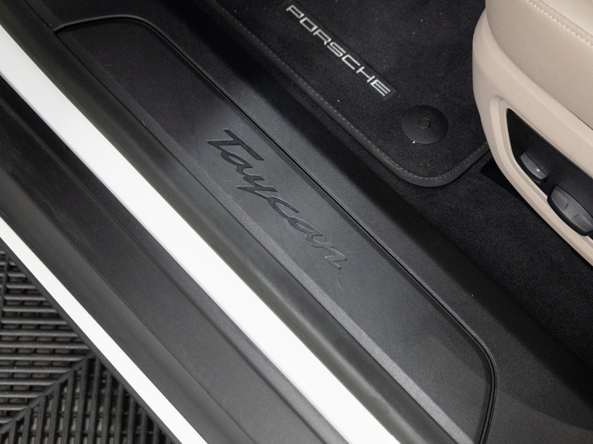 2023 Porsche Taycan Base