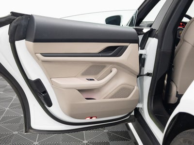 2023 Porsche Taycan Base