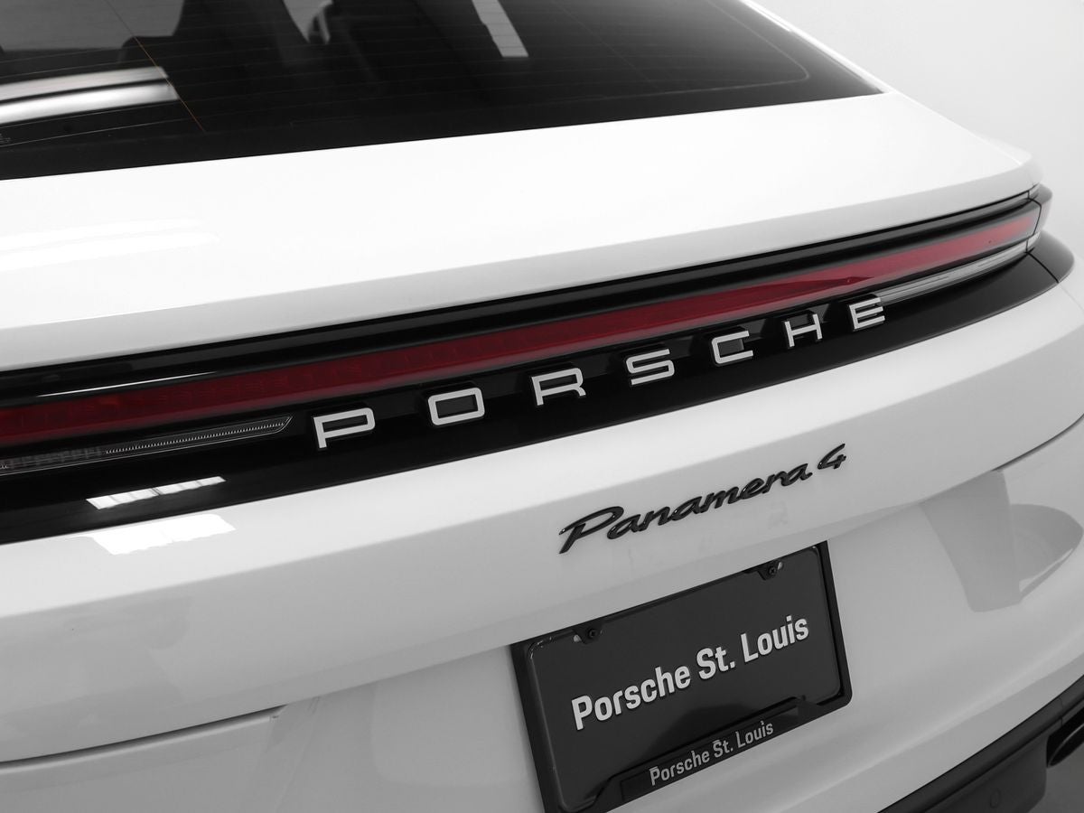 2025 Porsche Panamera Panamera 4
