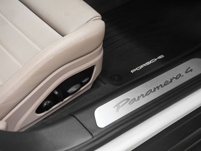 2025 Porsche Panamera Panamera 4