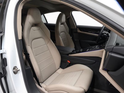 2025 Porsche Panamera Panamera 4