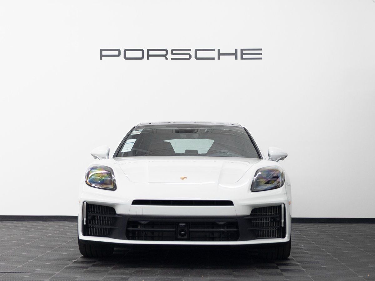 2026 Porsche Panamera 4