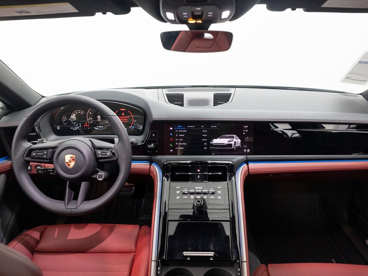 2026 Porsche Panamera 4