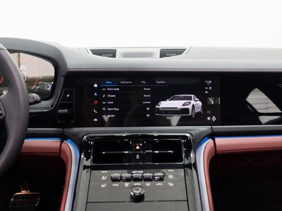 2026 Porsche Panamera 4