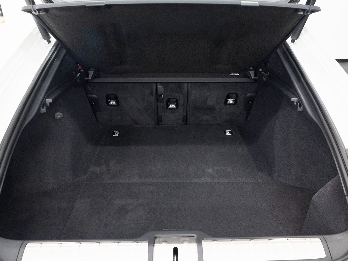 2026 Porsche Panamera 4