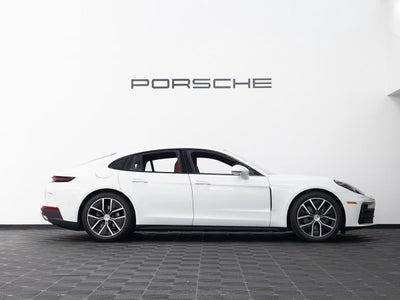 2026 Porsche Panamera 4