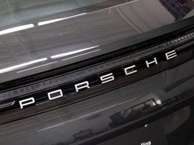 2025 Porsche Panamera 4