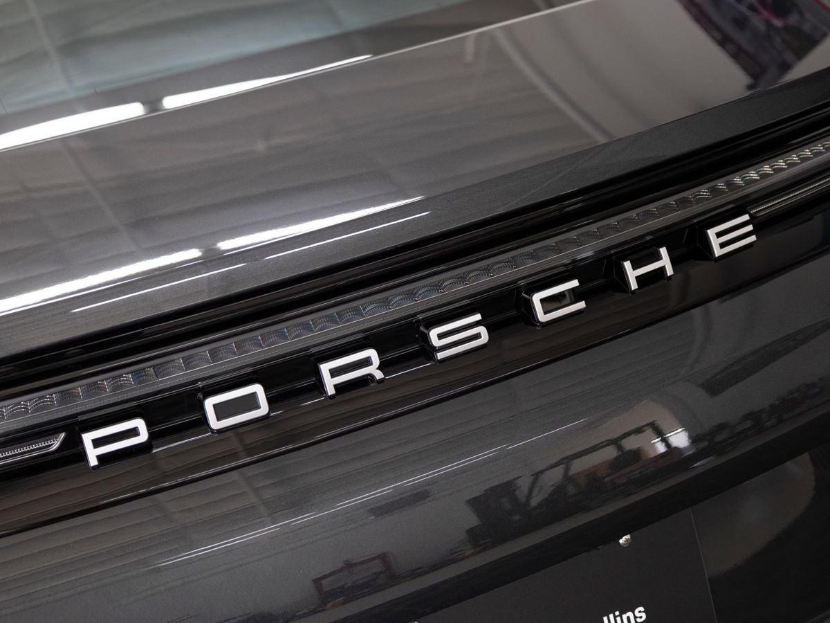 2025 Porsche Panamera 4