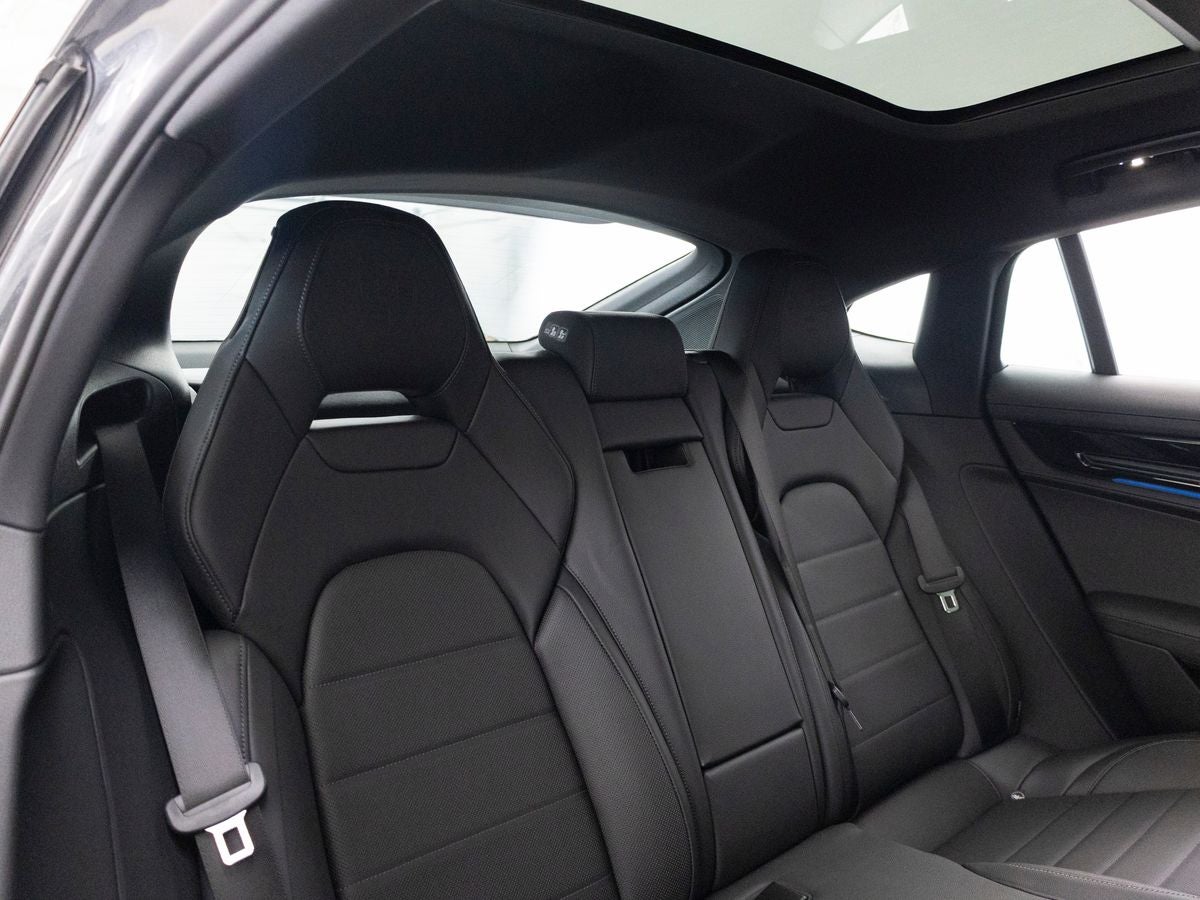 2025 Porsche Panamera 4