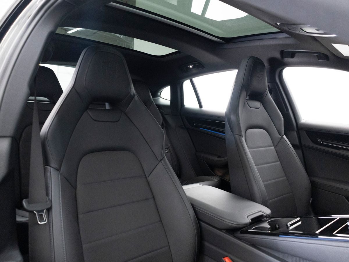 2025 Porsche Panamera 4