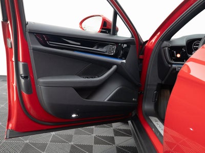 2026 Porsche Panamera 4