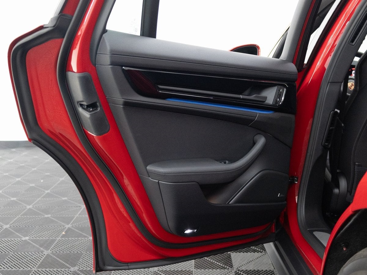 2026 Porsche Panamera 4