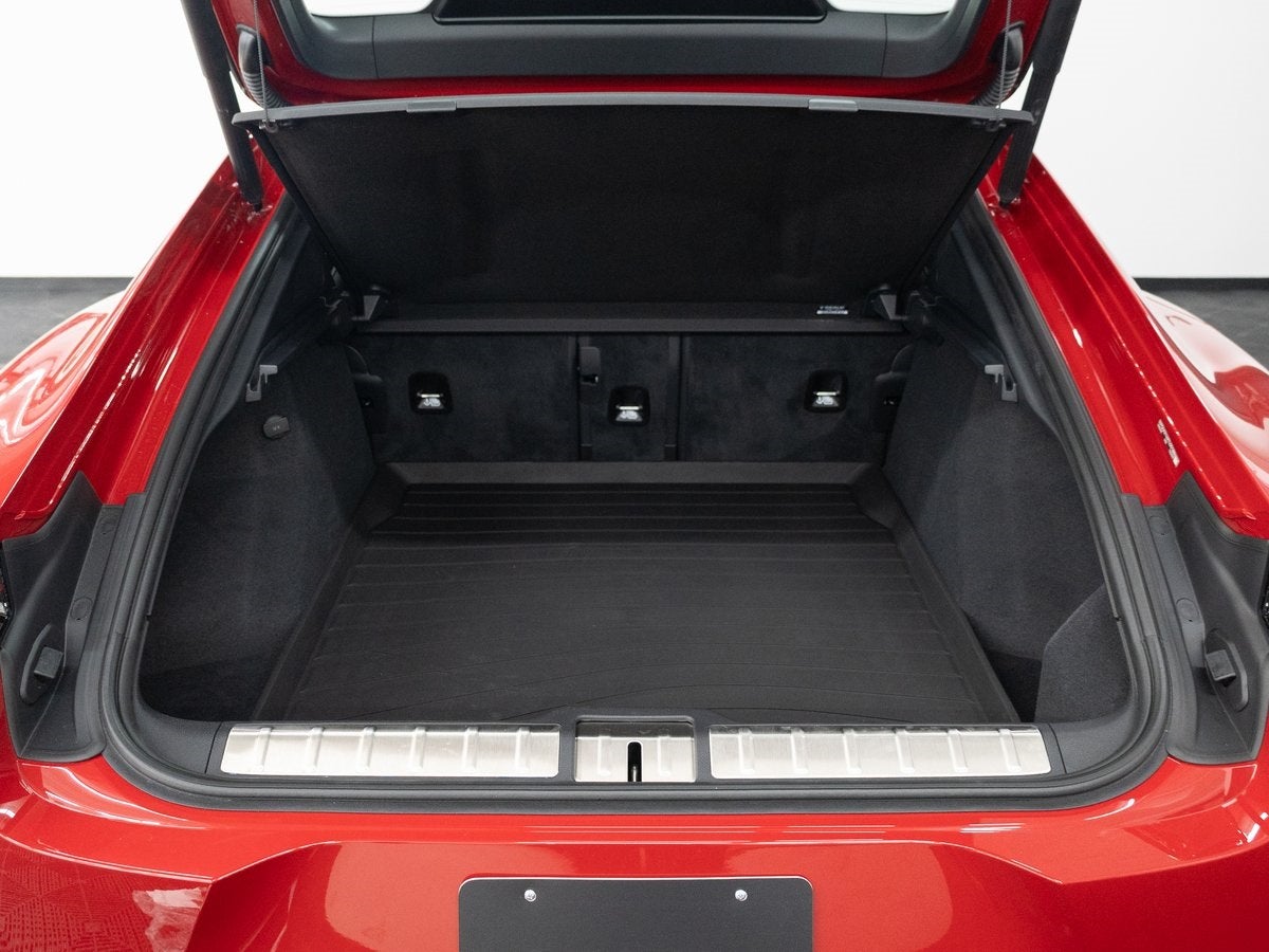 2026 Porsche Panamera 4