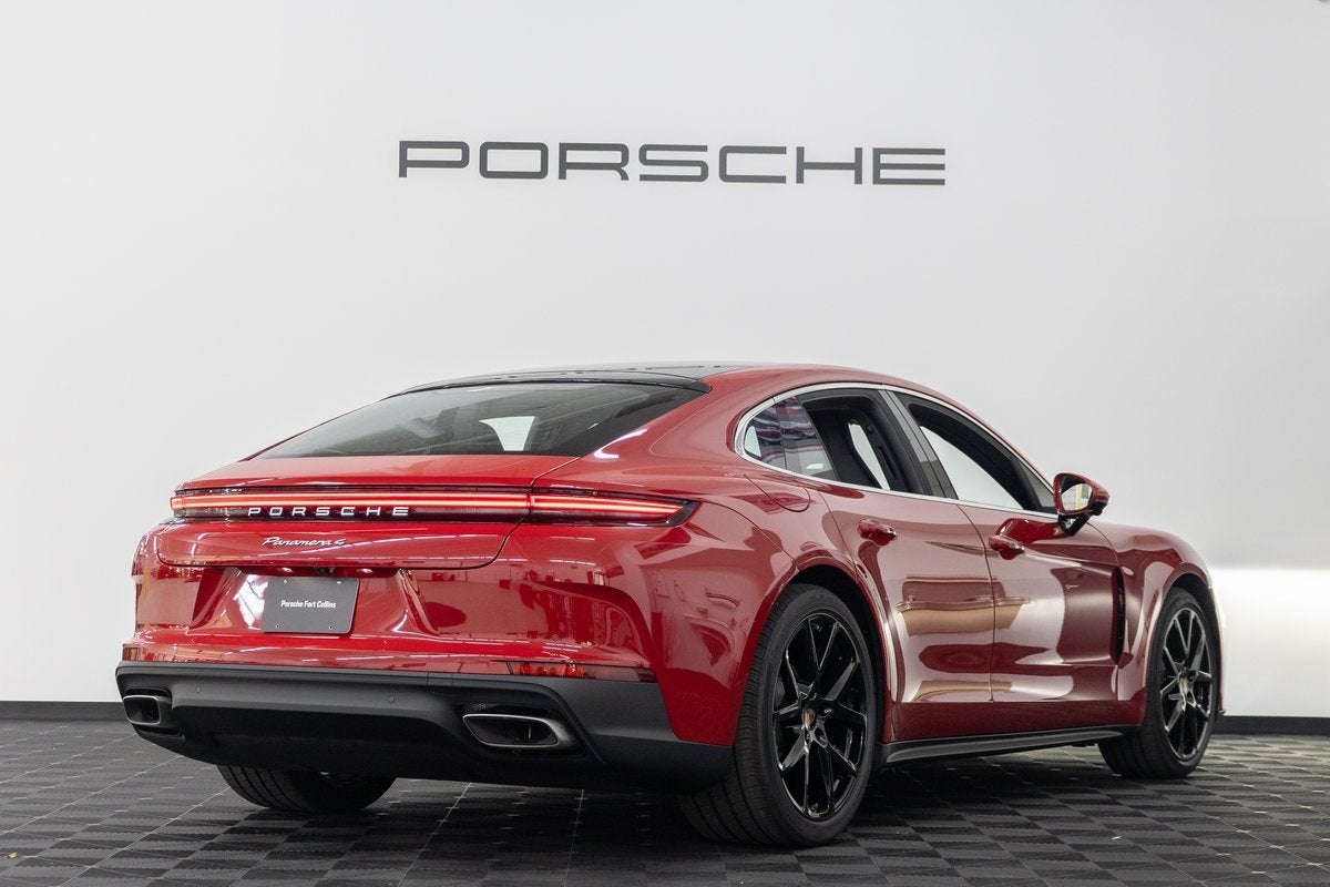 2026 Porsche Panamera 4