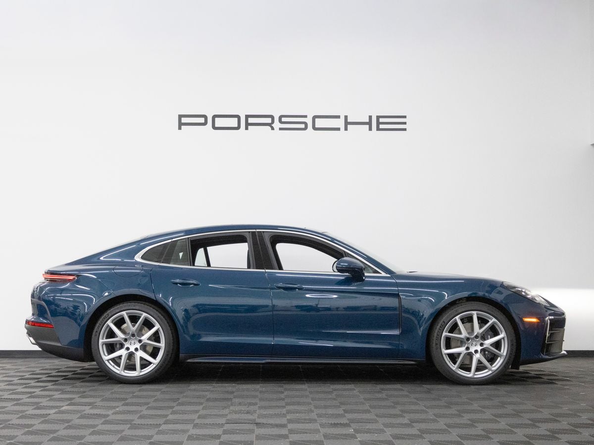 2026 Porsche Panamera Panamera 4