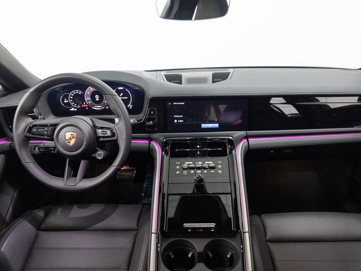 2025 Porsche Panamera 4