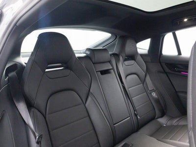 2025 Porsche Panamera 4