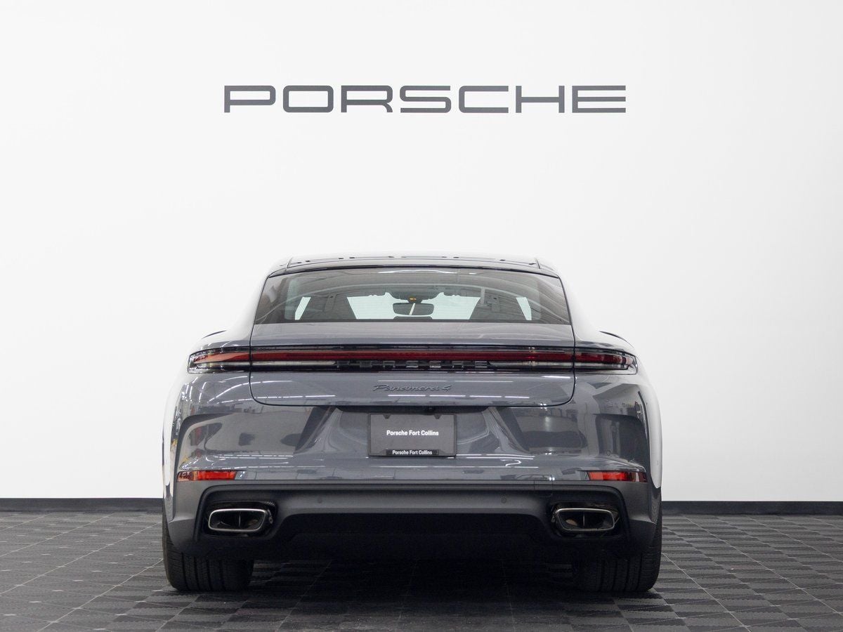 2025 Porsche Panamera 4