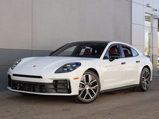 2025 Porsche Panamera 4