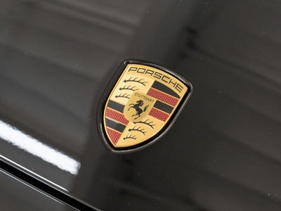 2025 Porsche Panamera 4