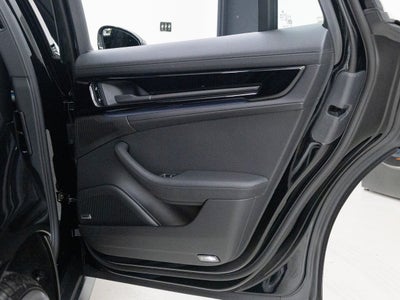 2025 Porsche Panamera 4