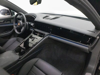 2025 Porsche Panamera 4