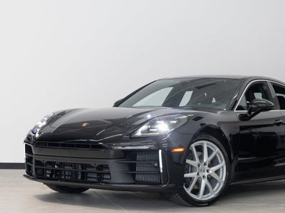 2025 Porsche Panamera 4