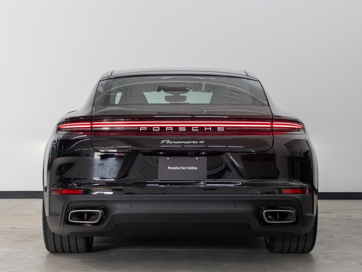 2025 Porsche Panamera 4